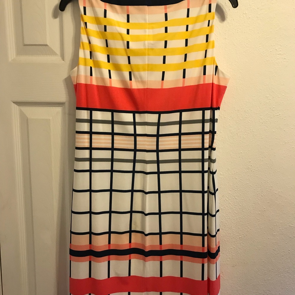Dress - Picture 5 of 7